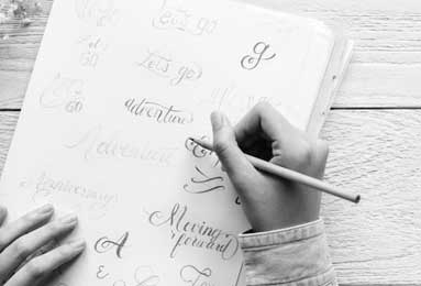 足球比分动态解析：智慧分析与心理博弈的交融